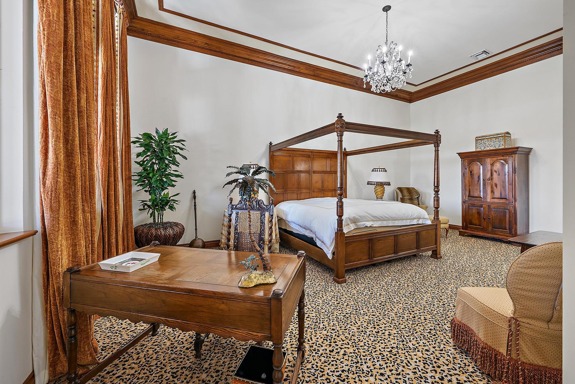 COMMODORES POCKET - Residential