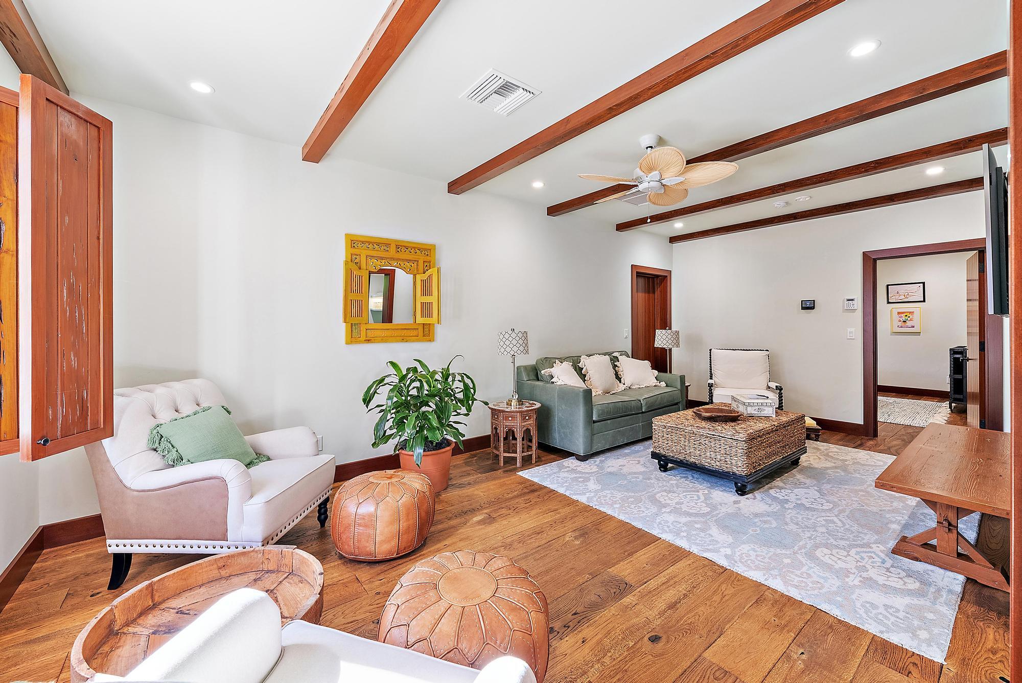 COMMODORES POCKET - Residential