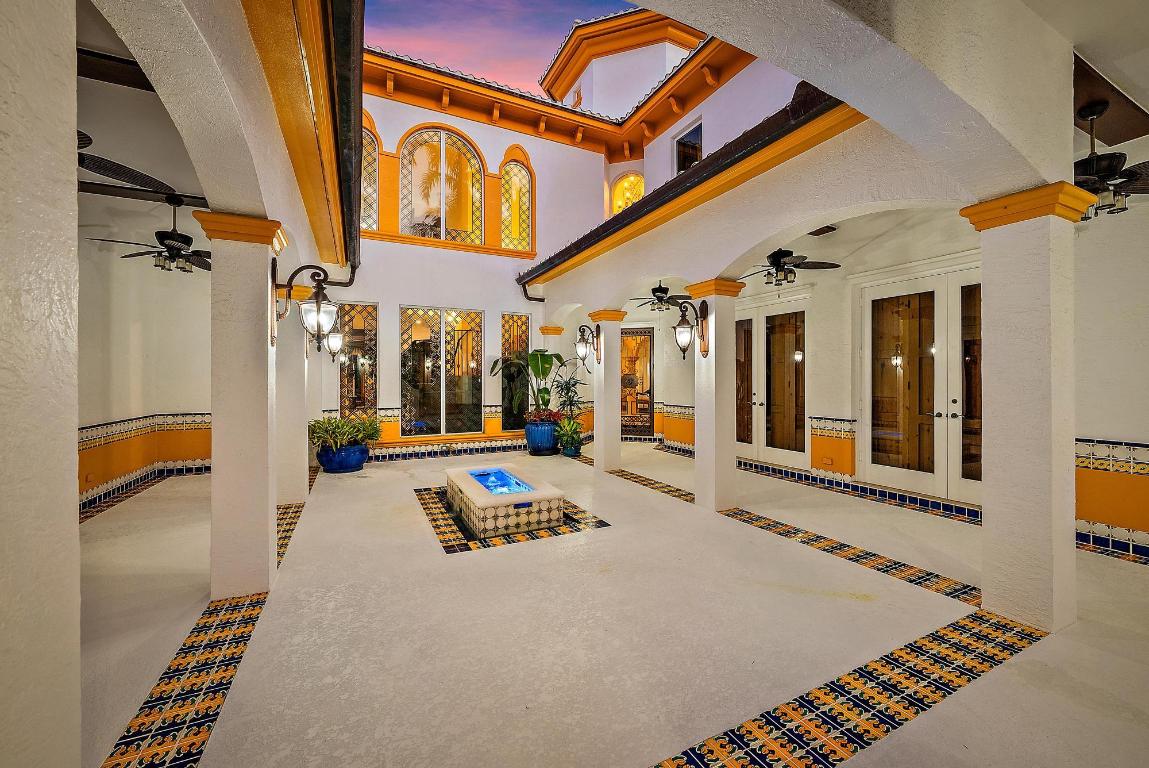 COMMODORES POCKET - Residential