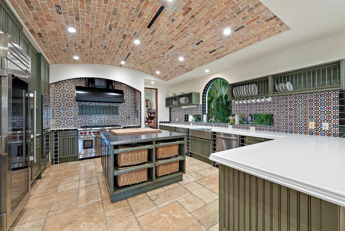 COMMODORES POCKET - Residential