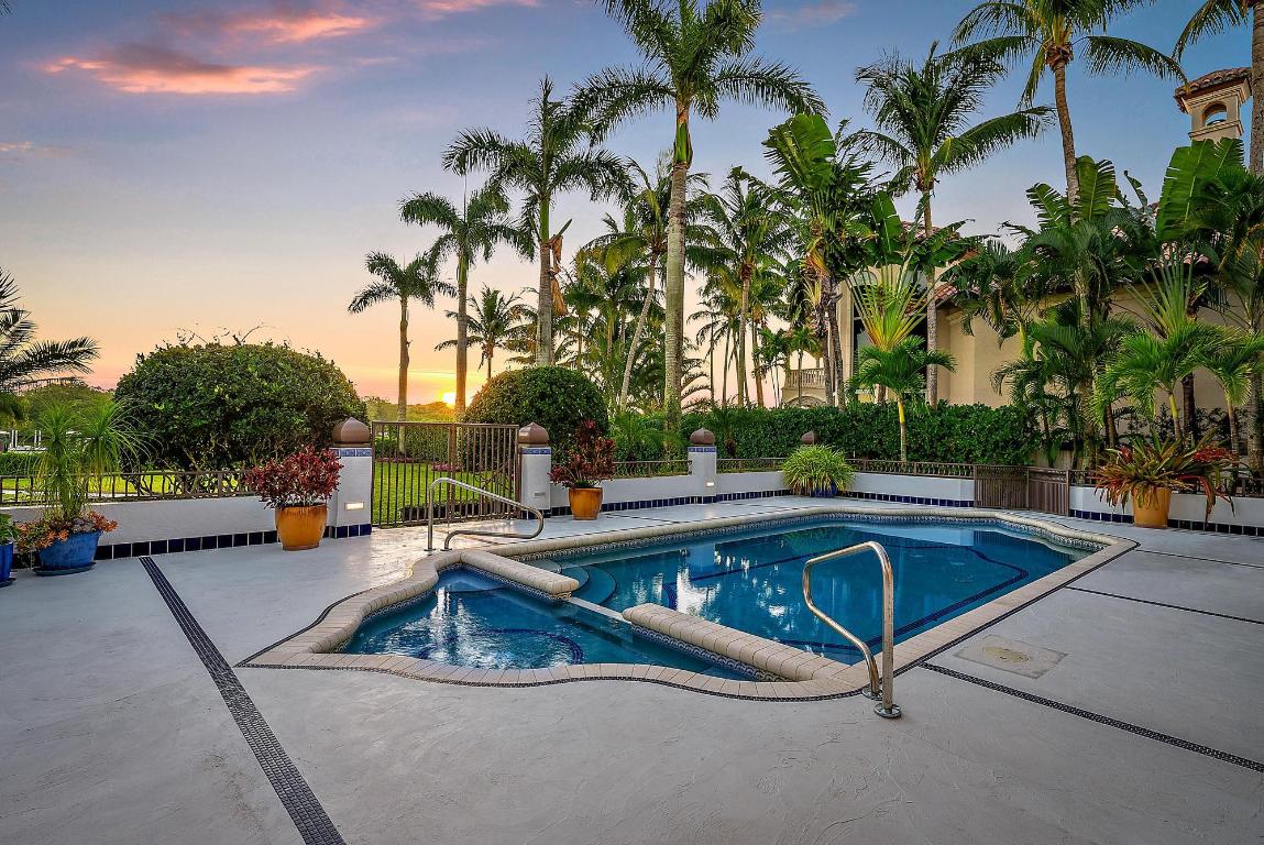 COMMODORES POCKET - Residential