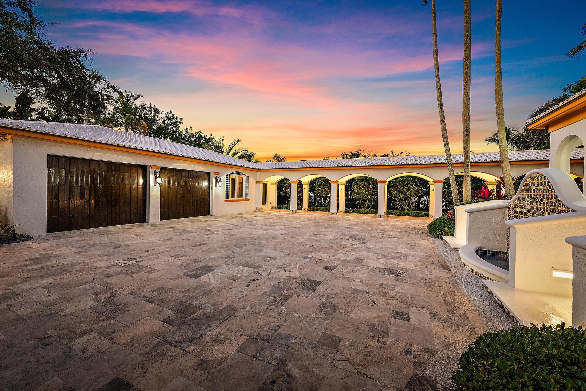 COMMODORES POCKET - Residential