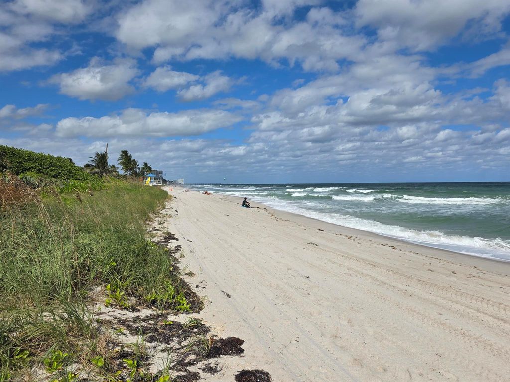Photo of 4200 N Surf Road N, Hollywood, FL 33019 (MLS # R11133450)