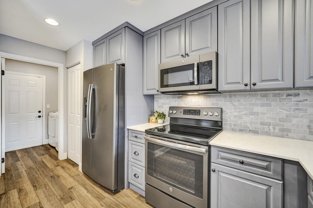 Photo of 800 Blue Ridge Way, Davie, FL 33325 (MLS # B26043699)
