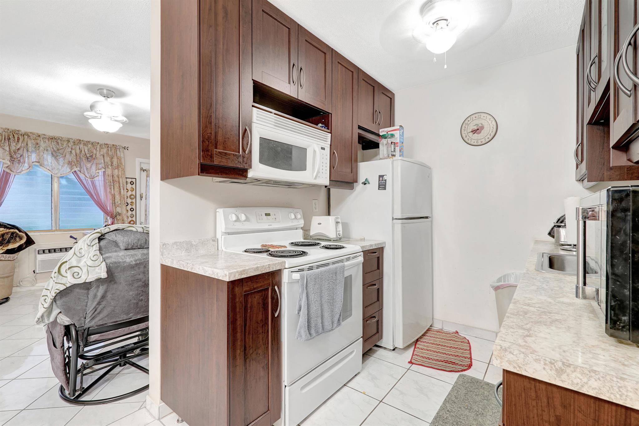 GOLDEN TOWERS NO 2 INC - - Residential