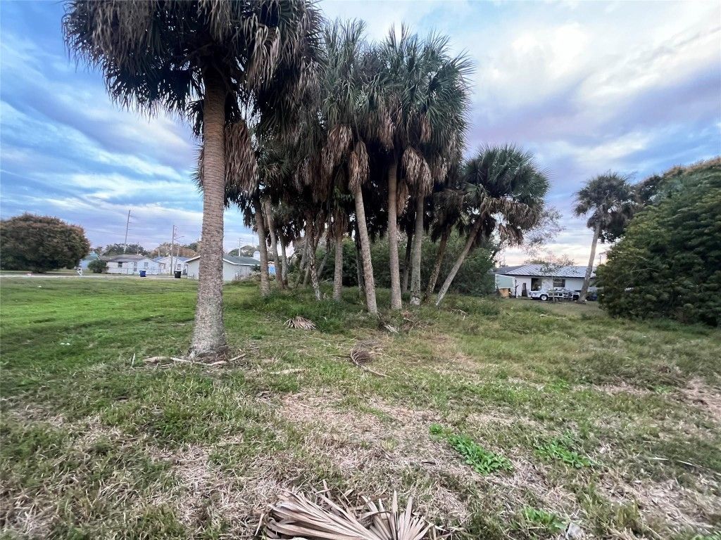 Photo of 605 N 8th Street, Fort Pierce, FL 34950 (MLS # F10542778)