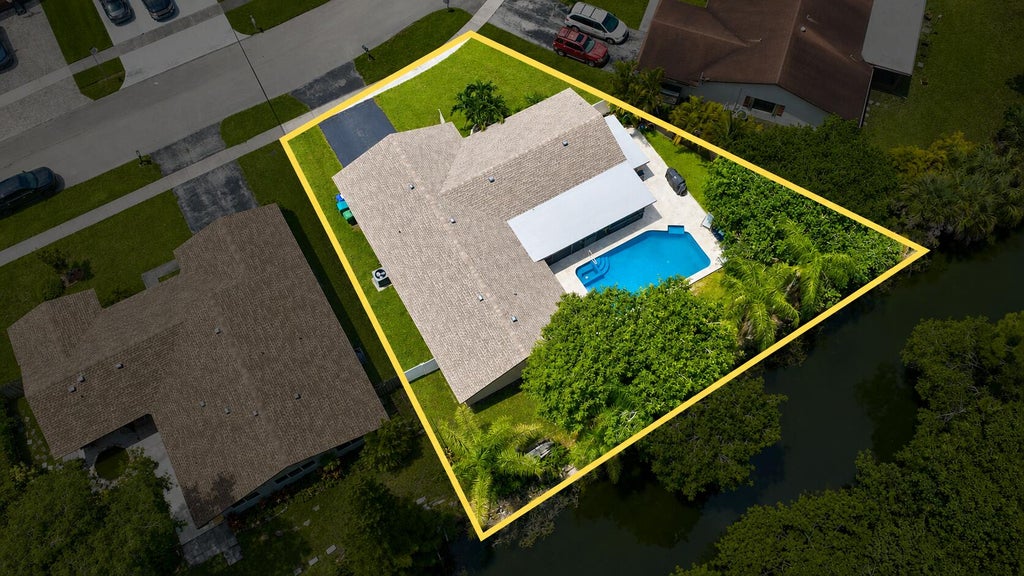 Photo of 7041 NW 23RD Street, Margate, FL 33063 (MLS # B26058168)