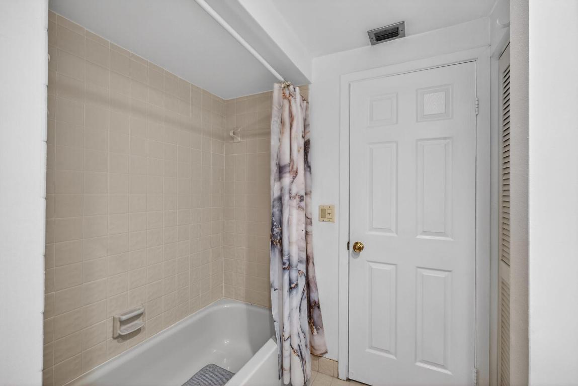 GOLF VILLAS CONDO - Residential