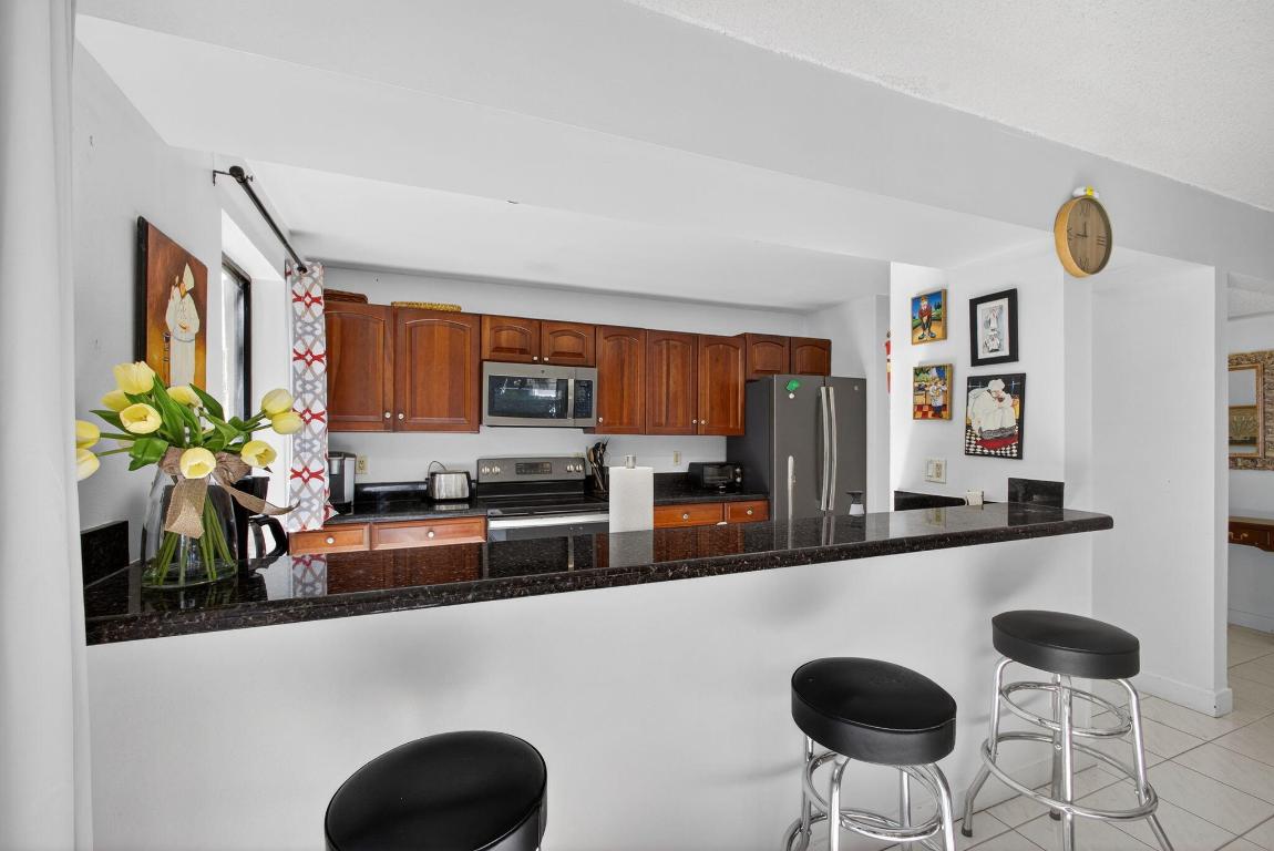 GOLF VILLAS CONDO - Residential