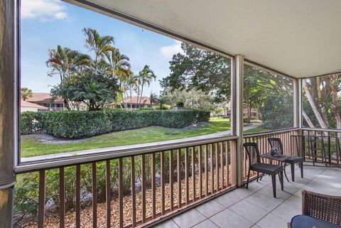 Photo of 101 Brackenwood Road, Palm Beach Gardens, FL 33418 (MLS # R11156363)