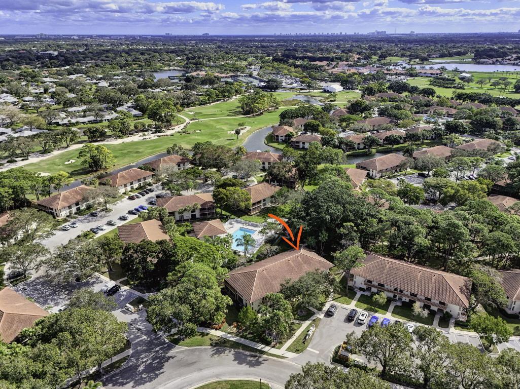 GOLF VILLAS CONDO - Residential