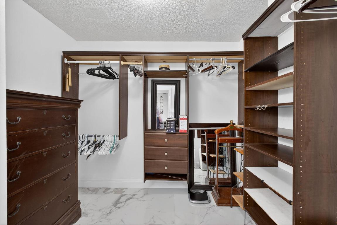 GOLF VILLAS CONDO - Residential