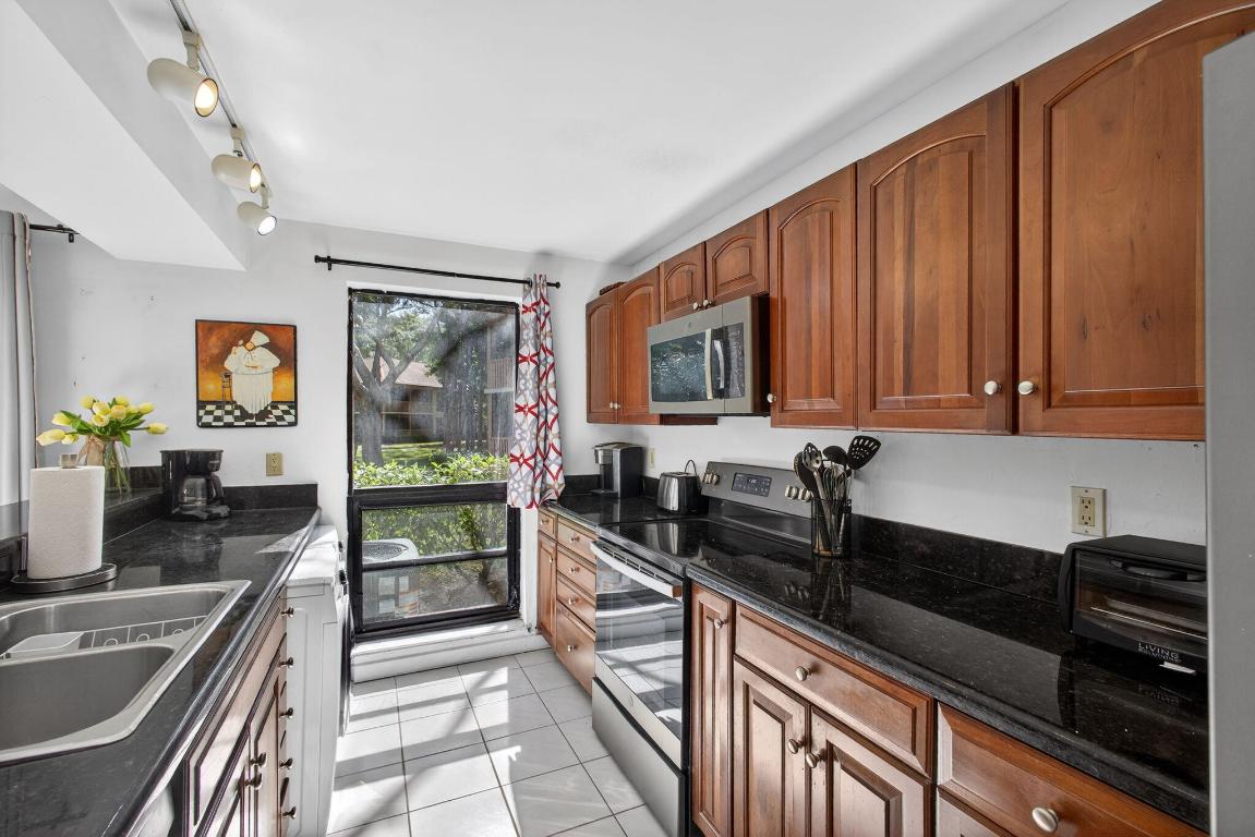 GOLF VILLAS CONDO - Residential