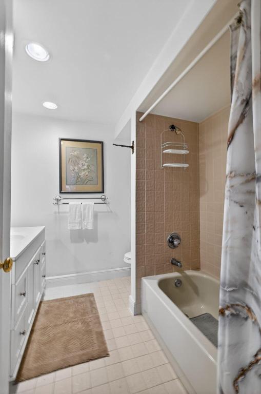 GOLF VILLAS CONDO - Residential