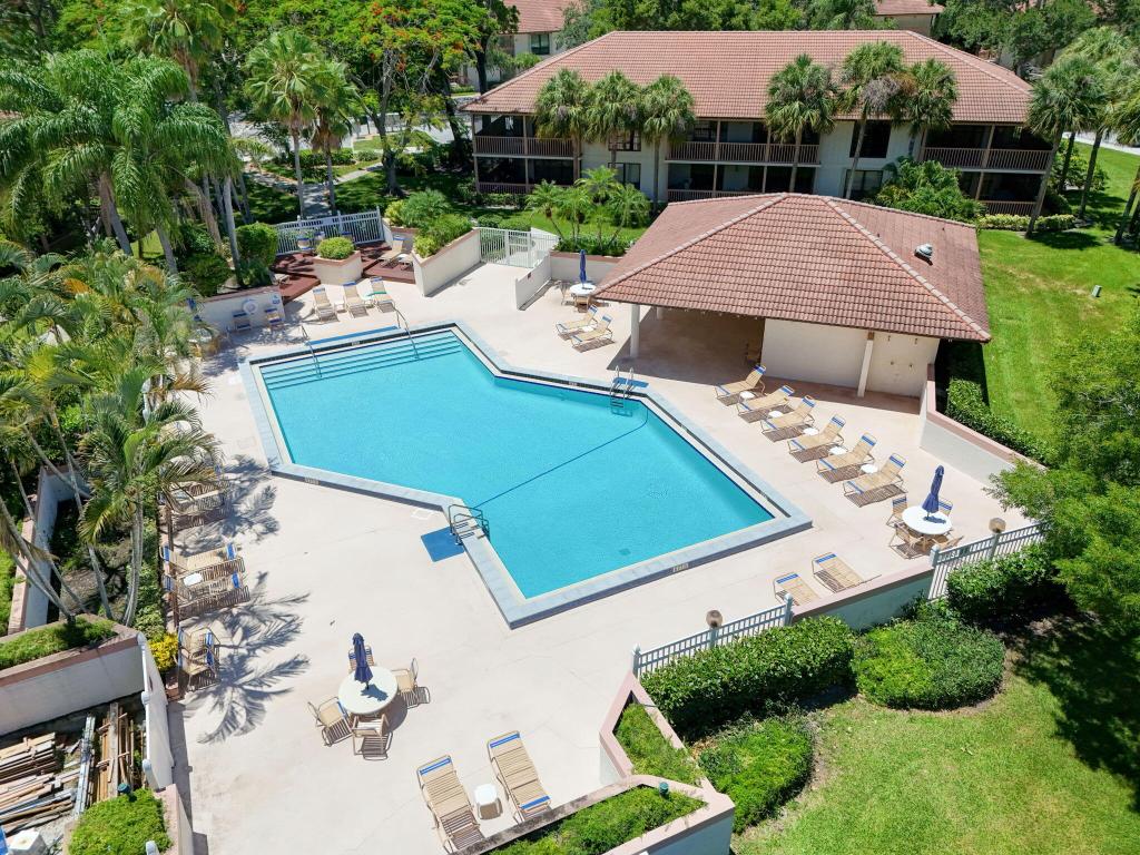 GOLF VILLAS CONDO - Residential