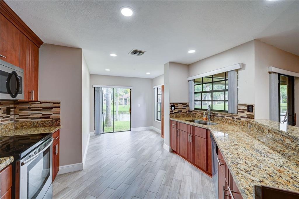 Lakeview Courts - Residential