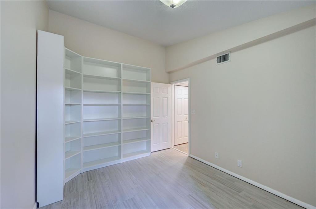 Lakeview Courts - Residential
