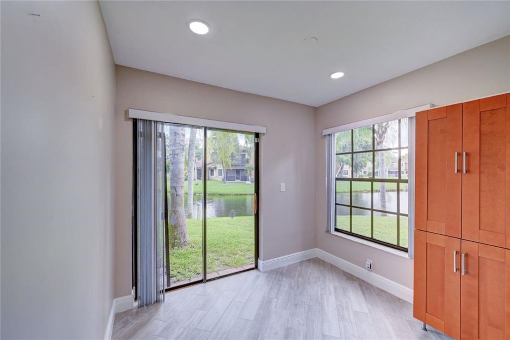 Lakeview Courts - Residential