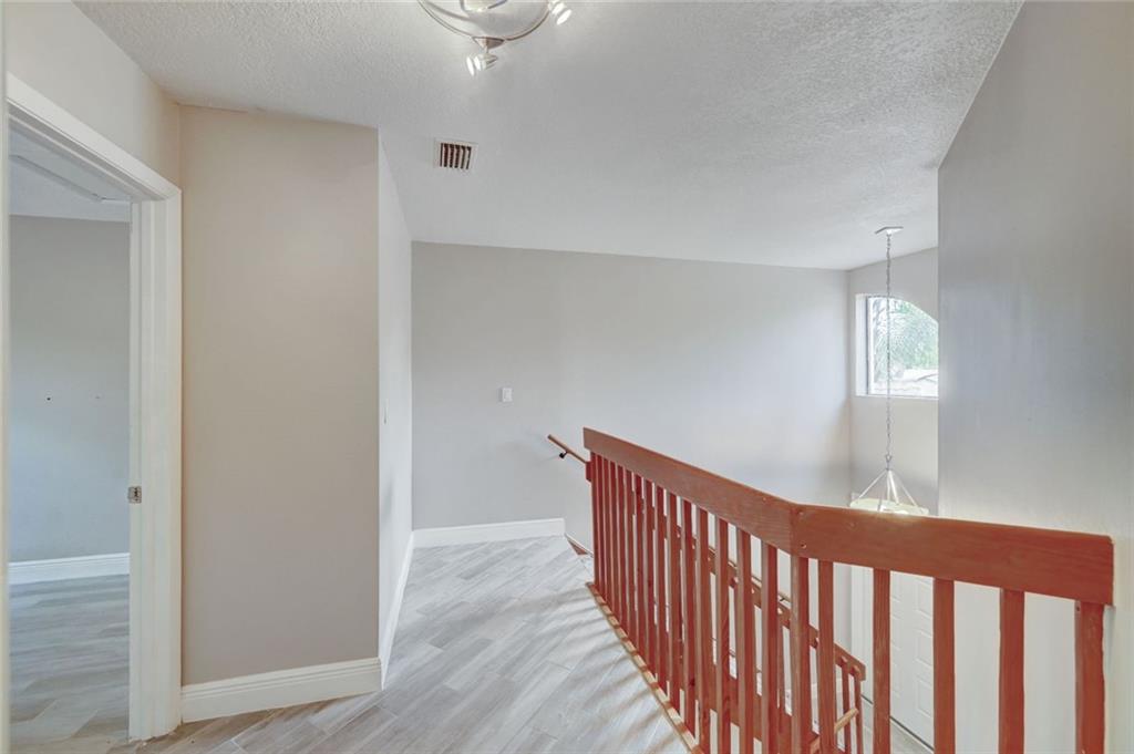Lakeview Courts - Residential
