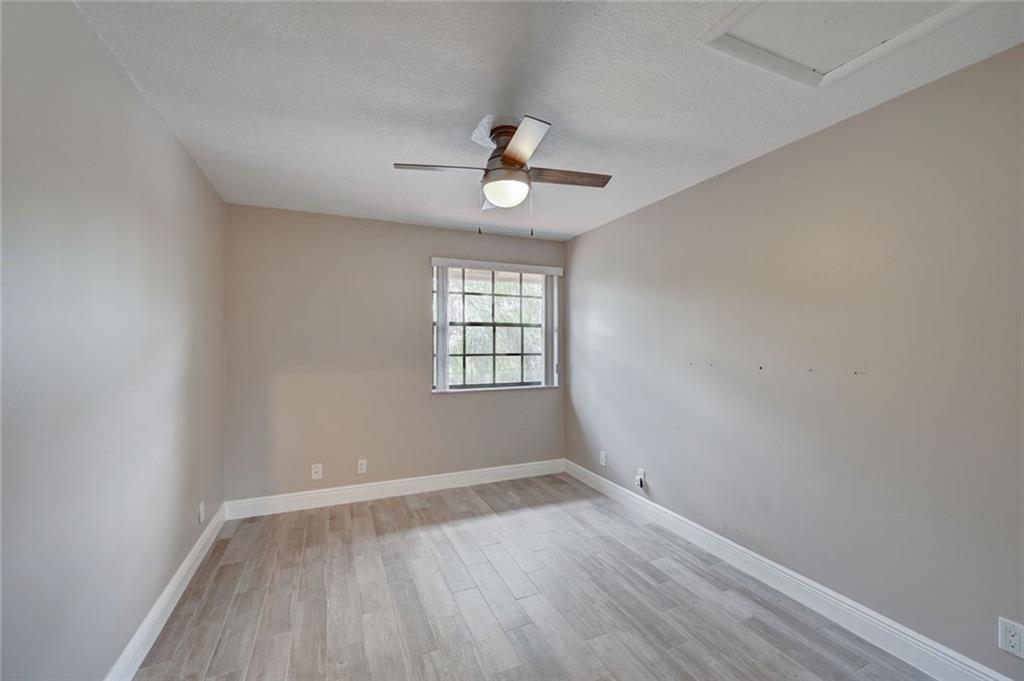 Lakeview Courts - Residential