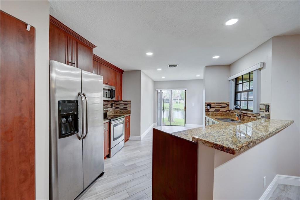 Lakeview Courts - Residential