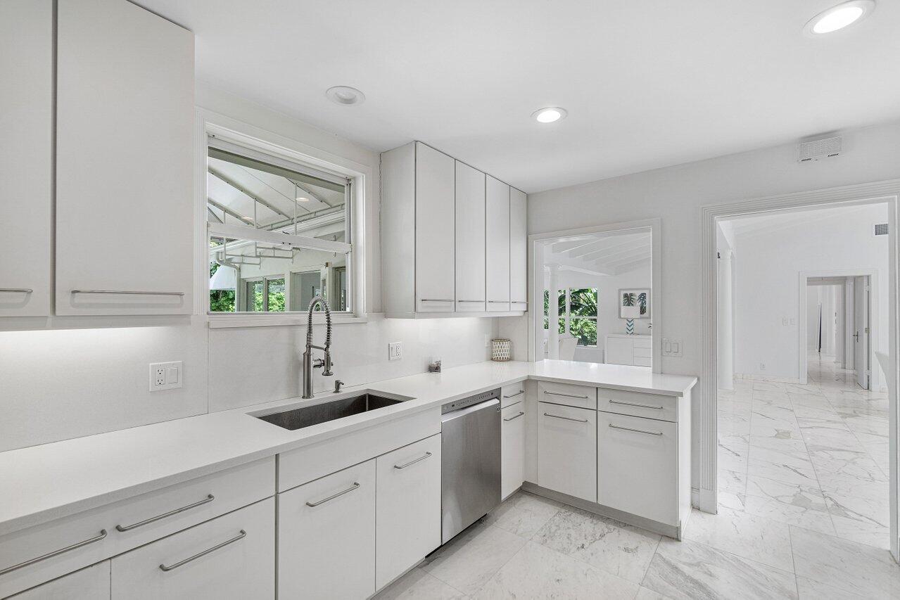 JAMAICA LANE IN - Residential