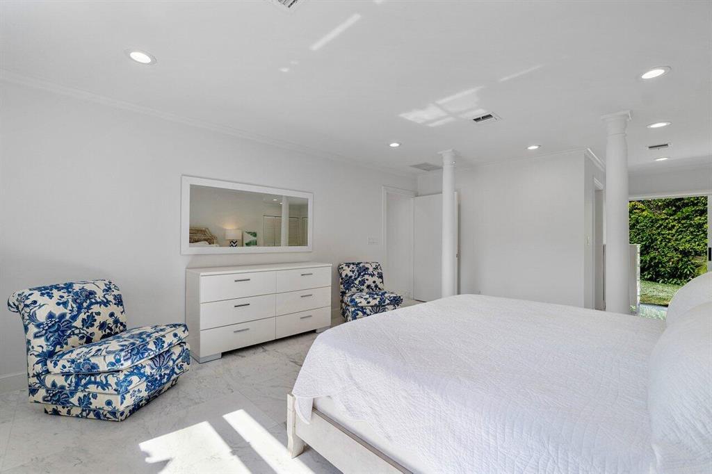 JAMAICA LANE IN - Residential