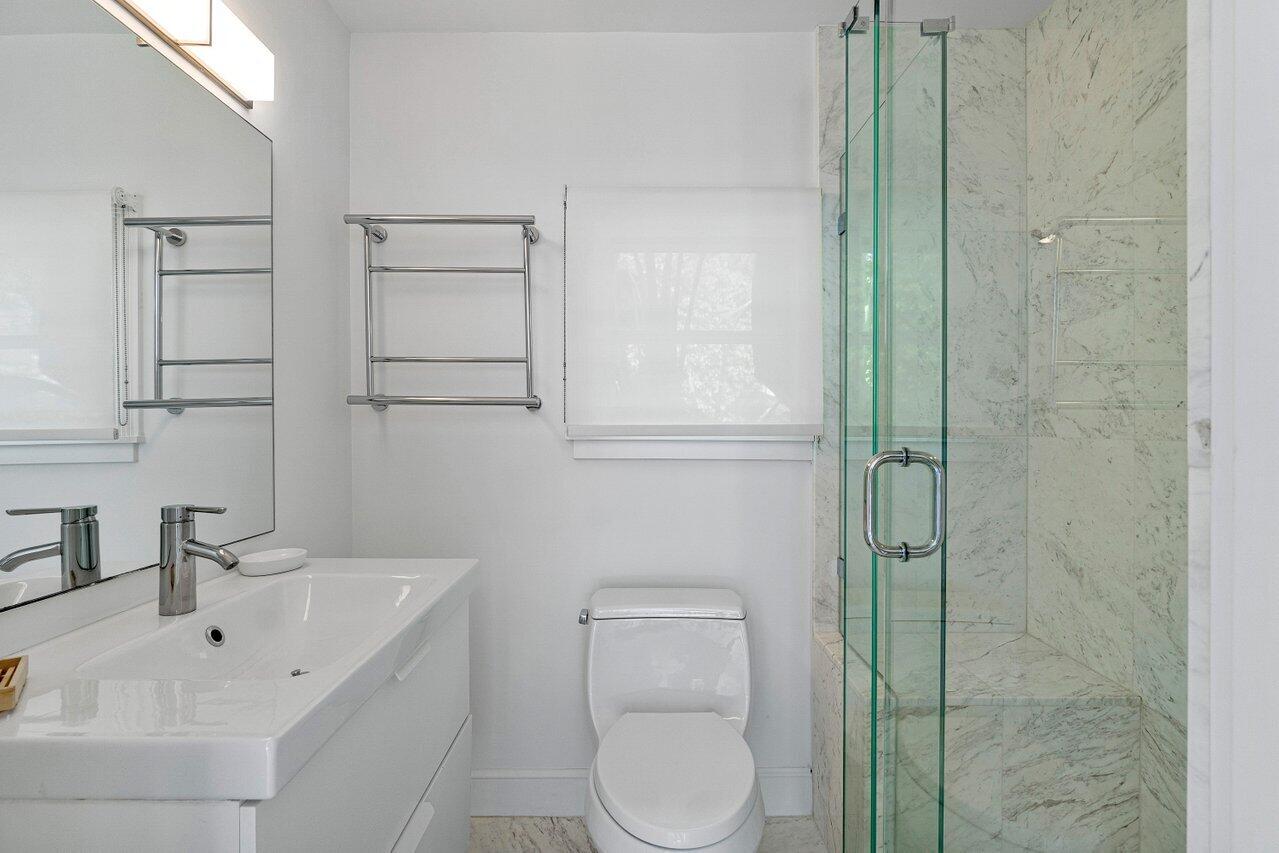 JAMAICA LANE IN - Residential