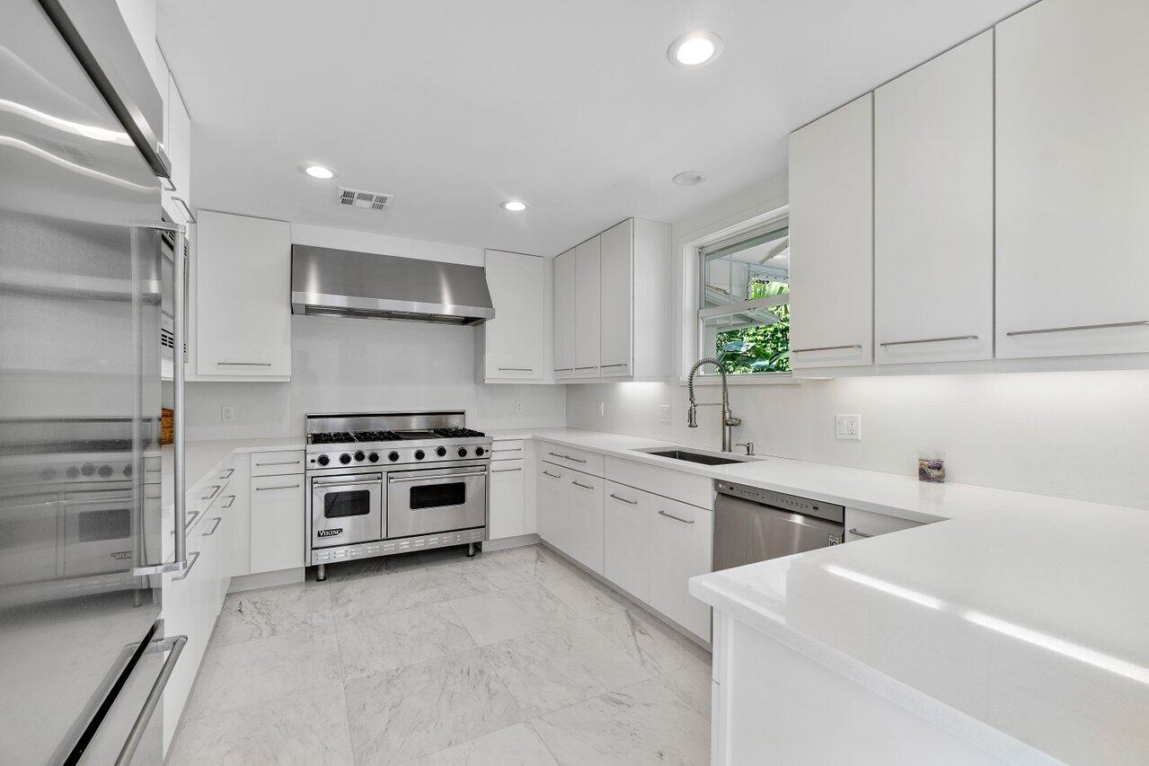 JAMAICA LANE IN - Residential