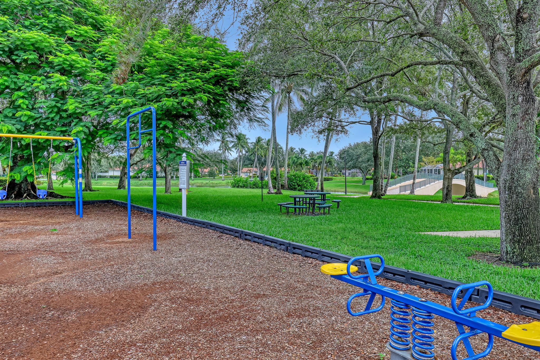 RIVERWALK 4 - Residential