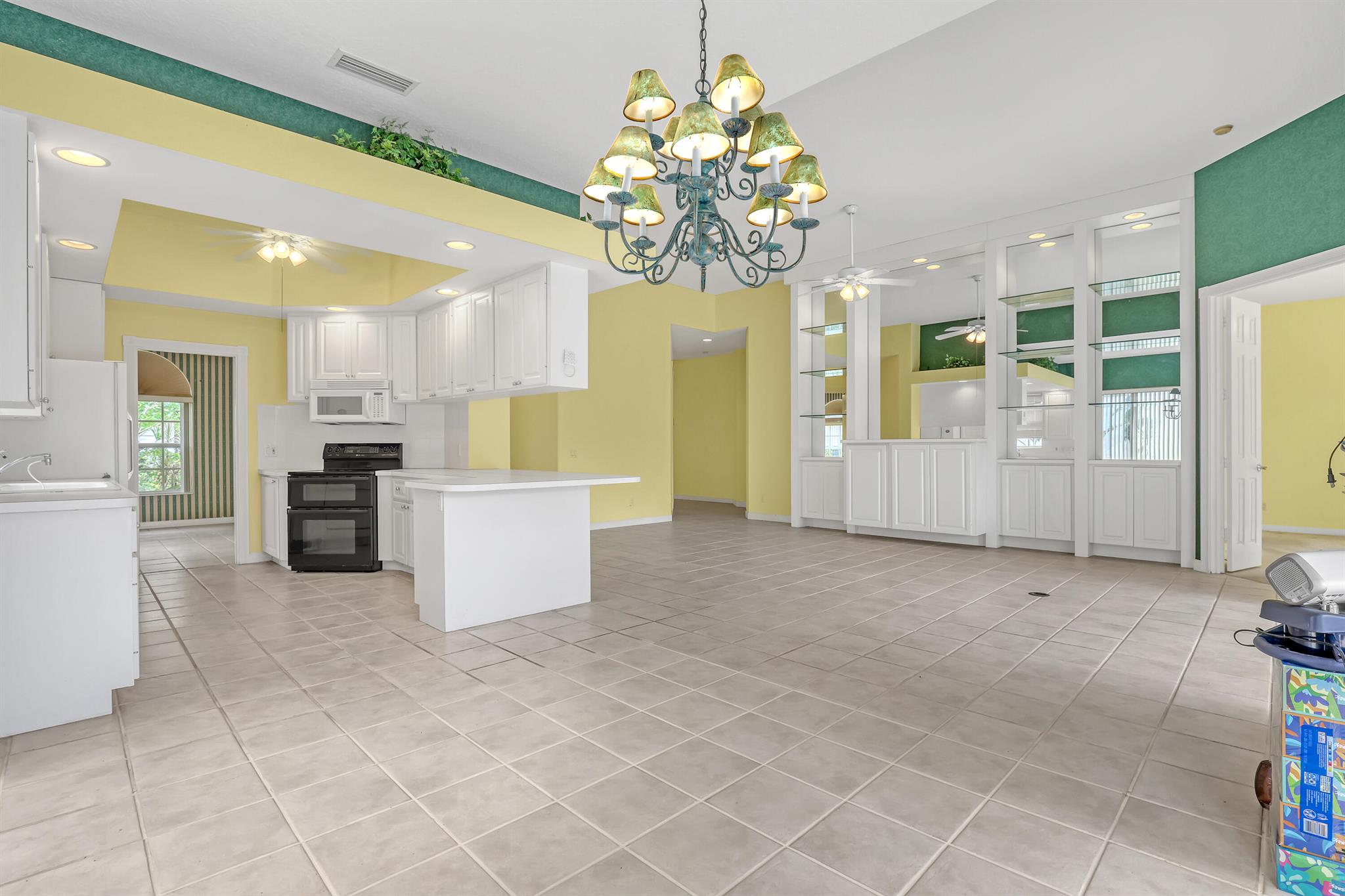 RIVERWALK 4 - Residential