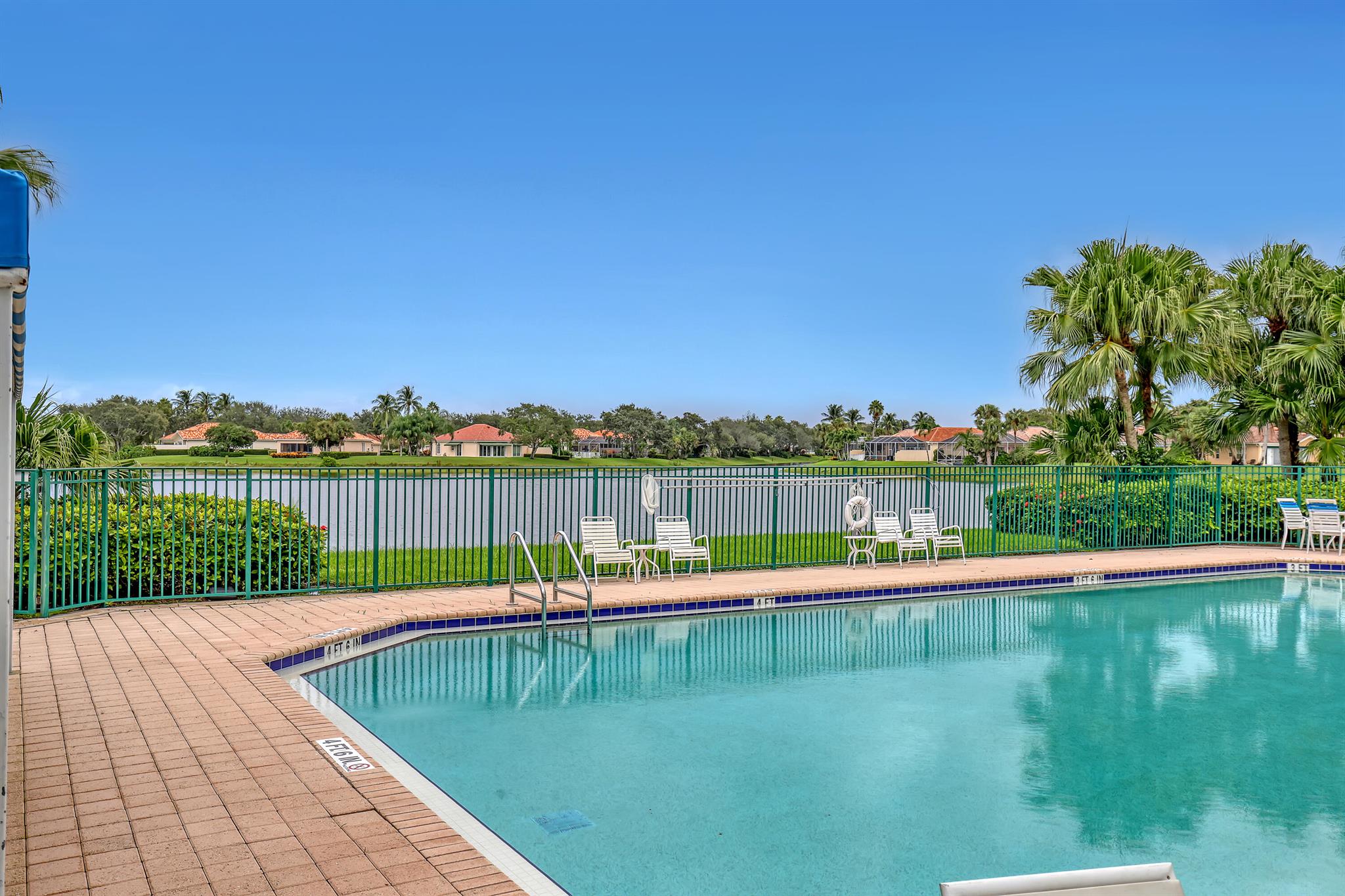 RIVERWALK 4 - Residential