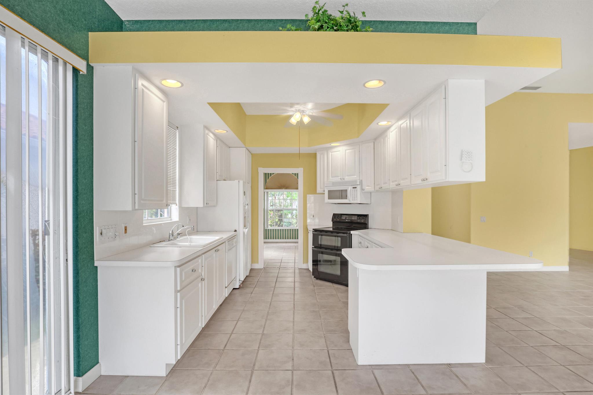 RIVERWALK 4 - Residential