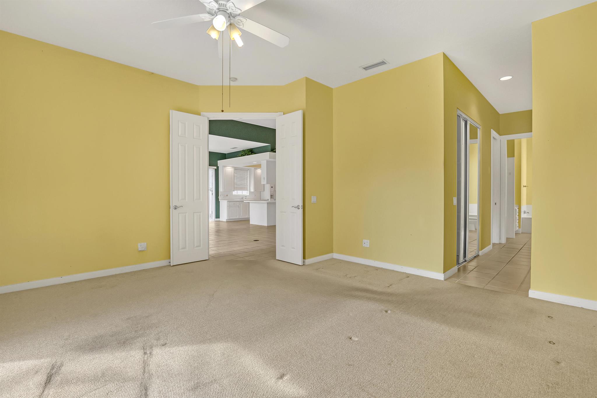 RIVERWALK 4 - Residential