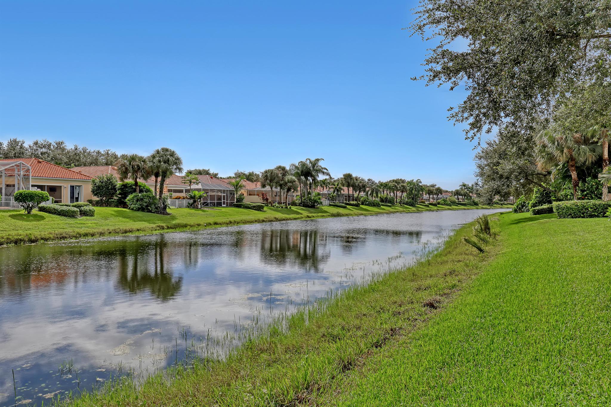 RIVERWALK 4 - Residential