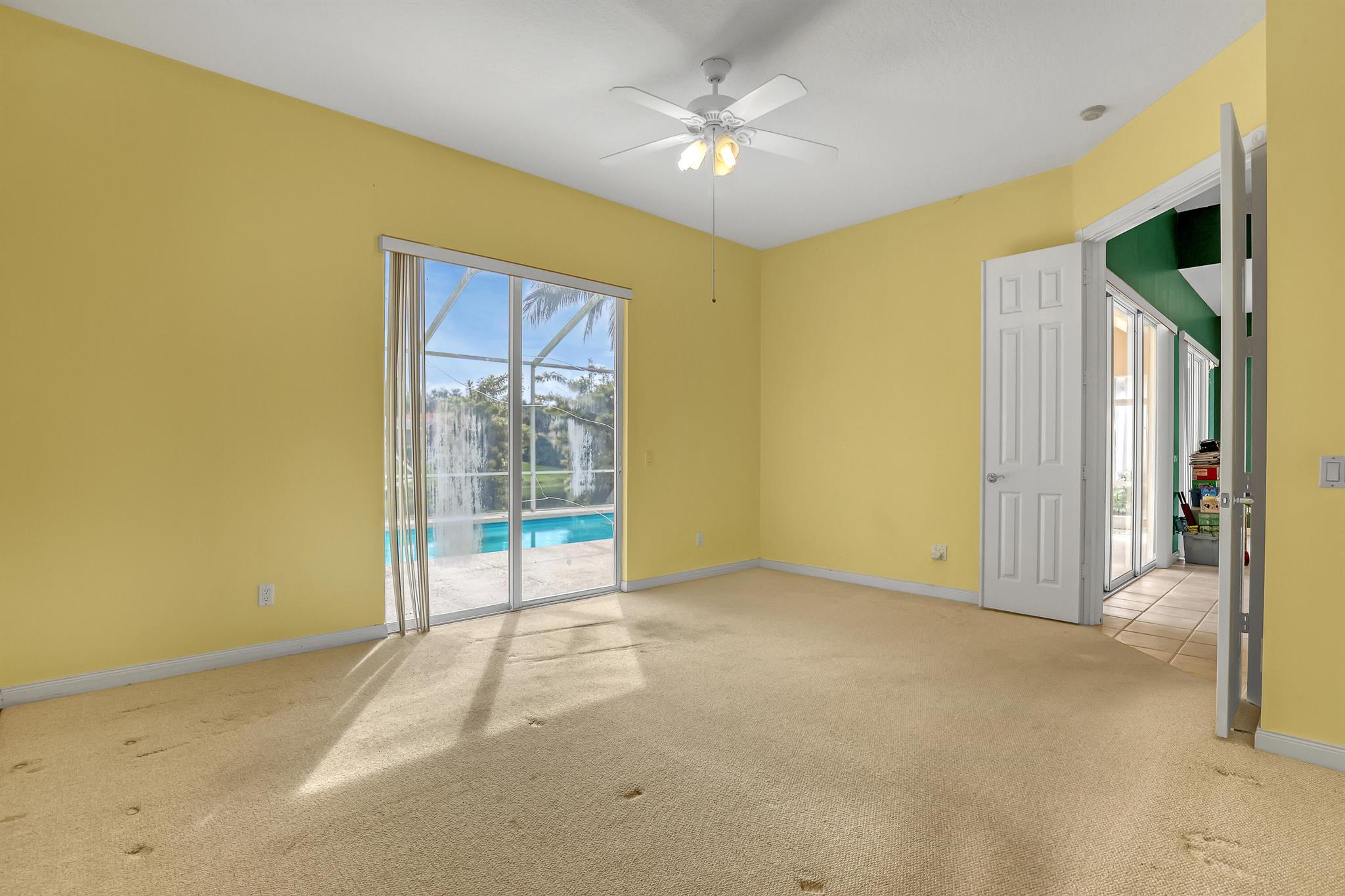 RIVERWALK 4 - Residential