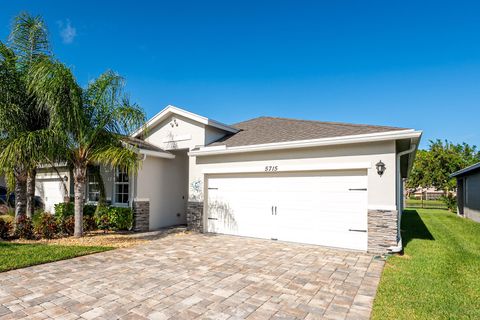 Photo of 5715 SE Canyata Court, Hobe Sound, FL 33455 (MLS # R11133970)