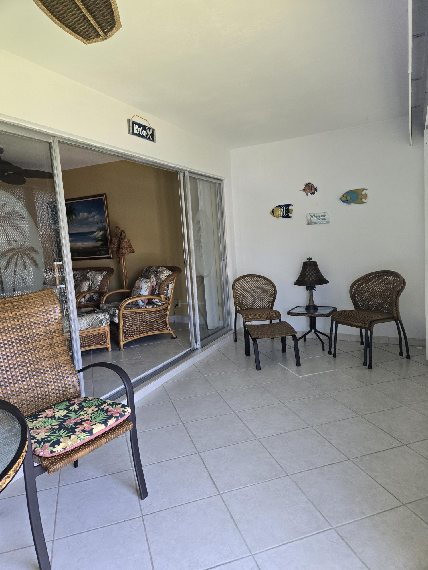 PENTHOUSE NORTH CONDO - Residential