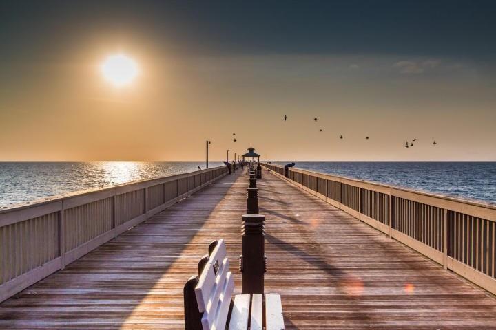 PENTHOUSE NORTH CONDO - Residential