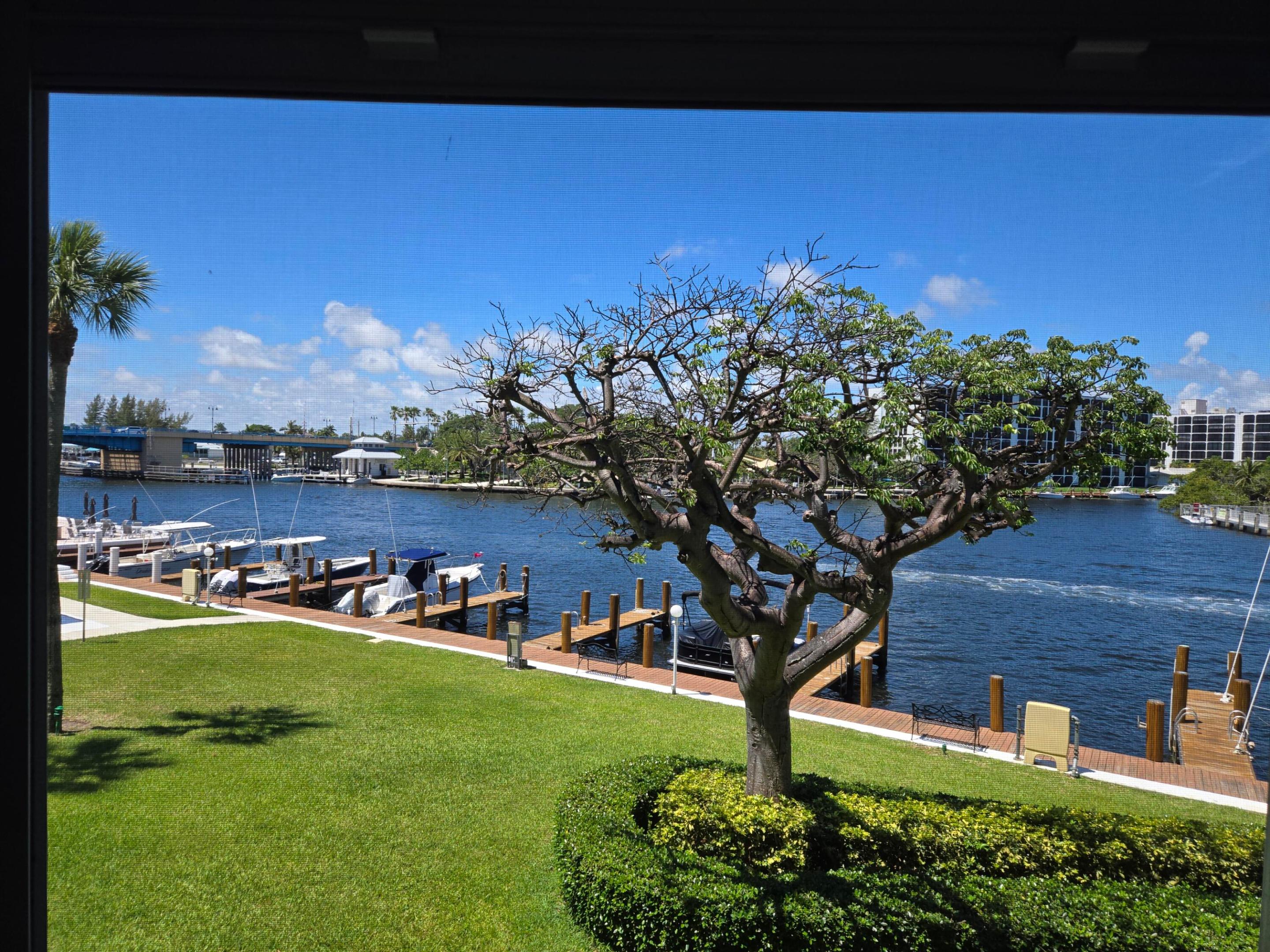 PENTHOUSE NORTH CONDO - Residential