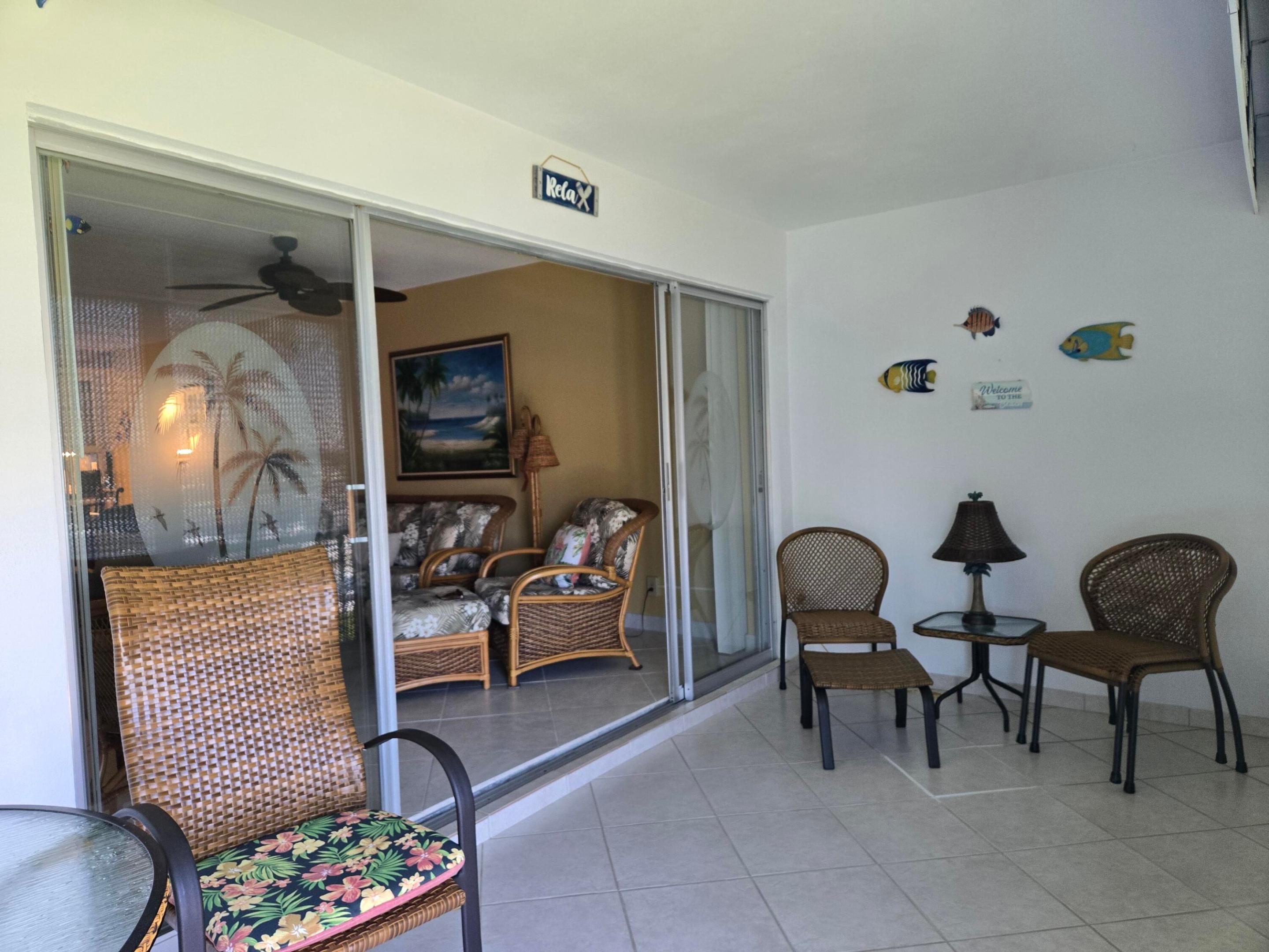 PENTHOUSE NORTH CONDO - Residential