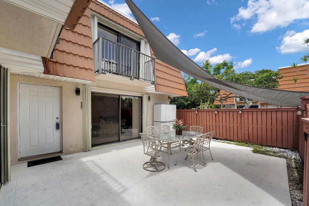 Photo of 2938 SW 12 Street, Deerfield Beach, FL 33442 (MLS # R11155736)