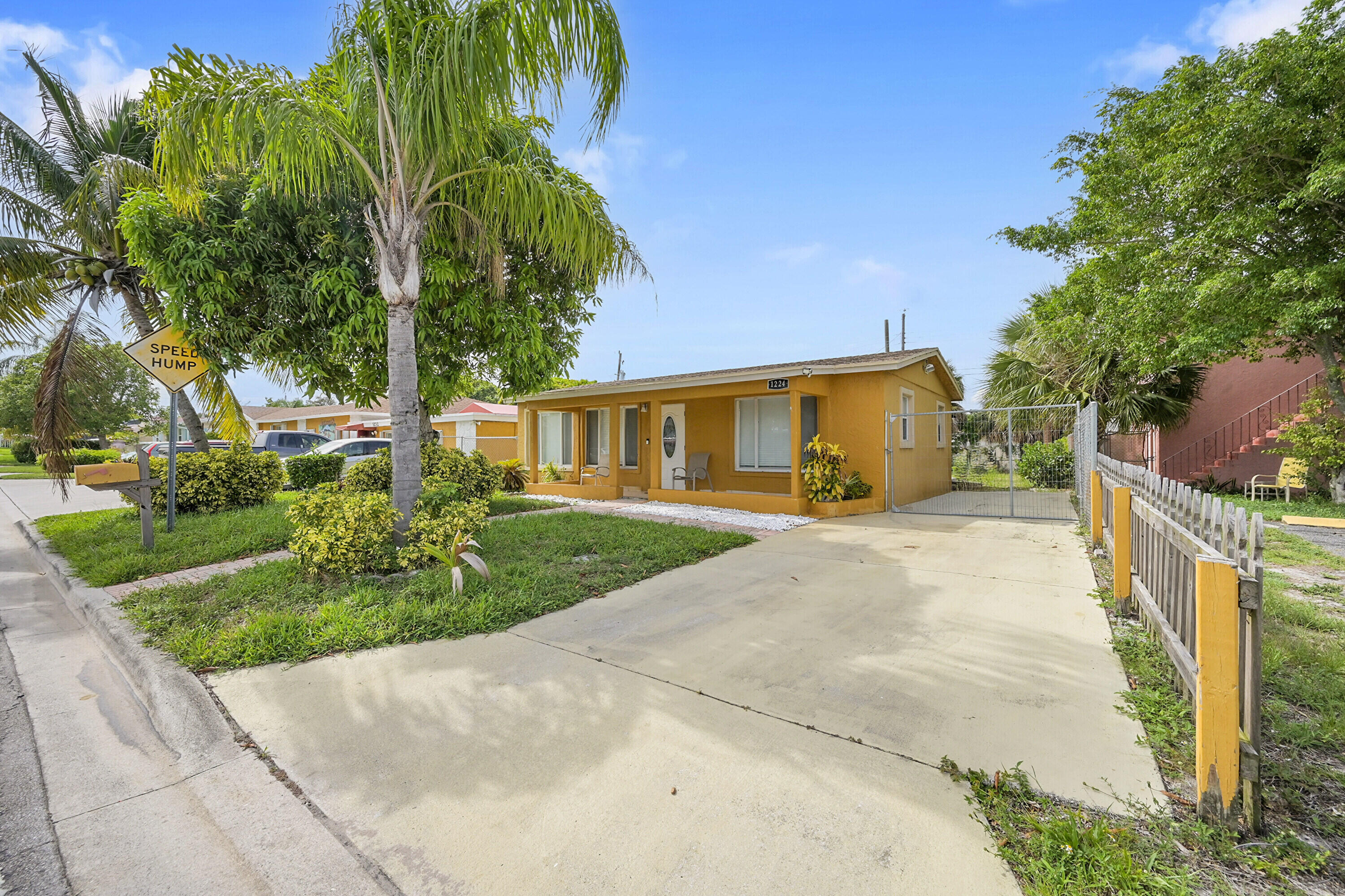 1224 W 31st