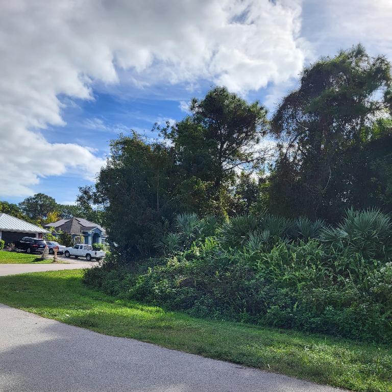 PORT ST LUCIE SECTION 5 - Land
