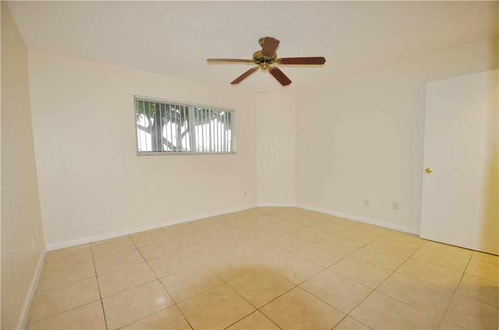 SUMMER LAKE CONDO - Residential