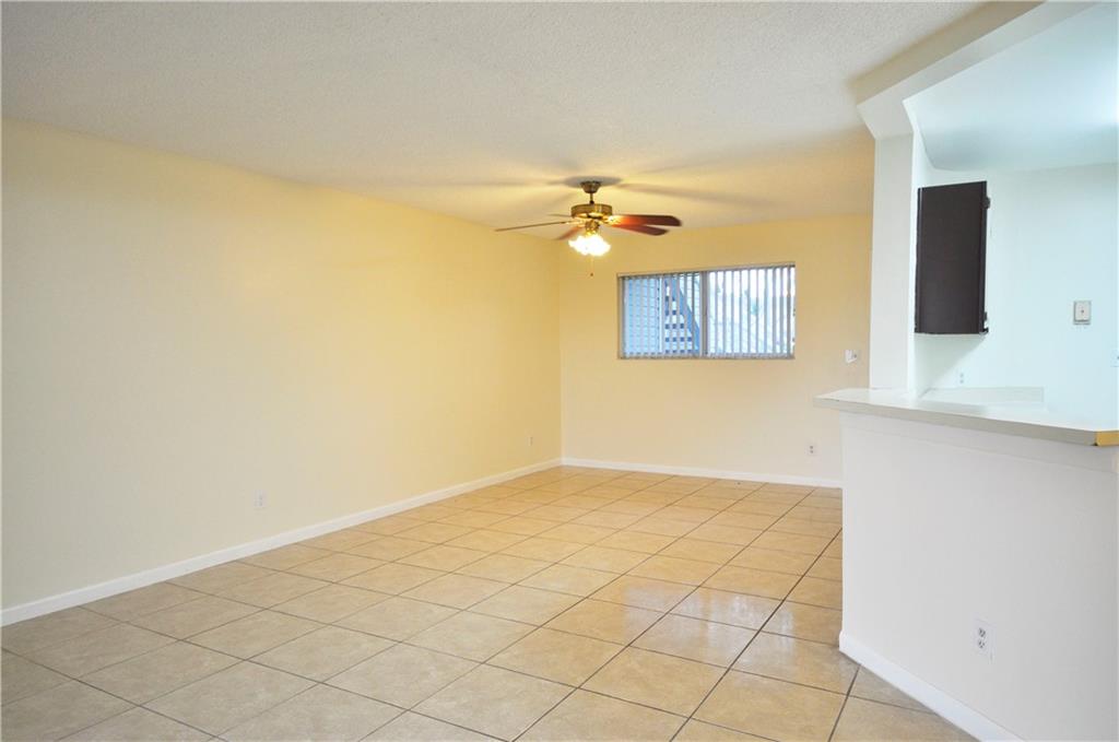 SUMMER LAKE CONDO - Residential