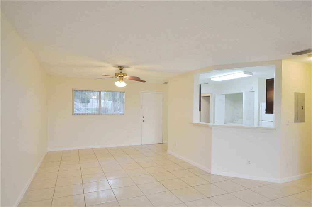 SUMMER LAKE CONDO - Residential