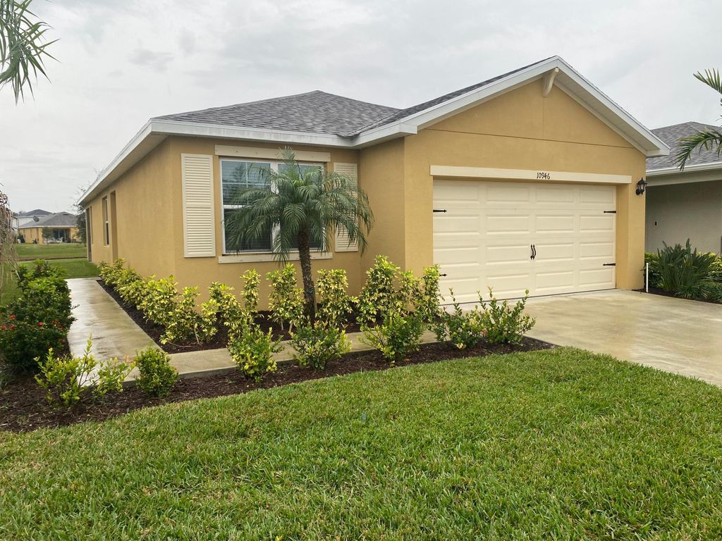 Photo of 10946 SW Robbia Way, Port Saint Lucie, FL 34987 (MLS # R10947822)