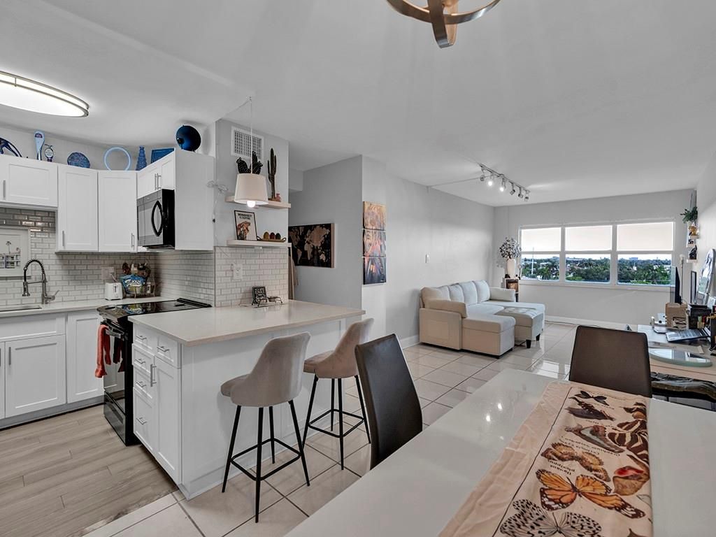 Photo of 2555 NE 11th Street #708, Fort Lauderdale, FL 33304 (MLS # F10511439)