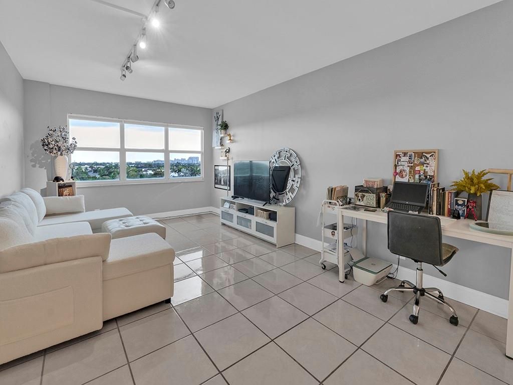 Photo of 2555 NE 11th Street #708, Fort Lauderdale, FL 33304 (MLS # F10511439)